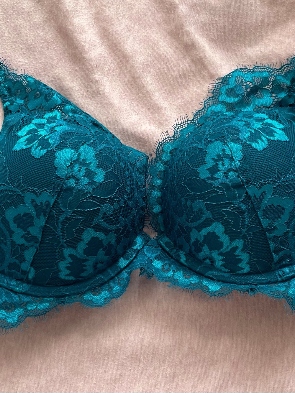 STUNNING La SENZA Teal Lace push up Bra